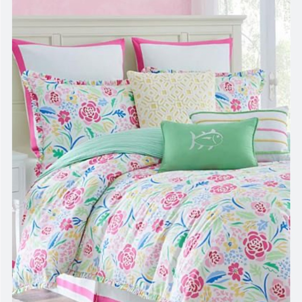 NWT Southern Tide Euro Pillow Shams in White with Pink and Blue Trim